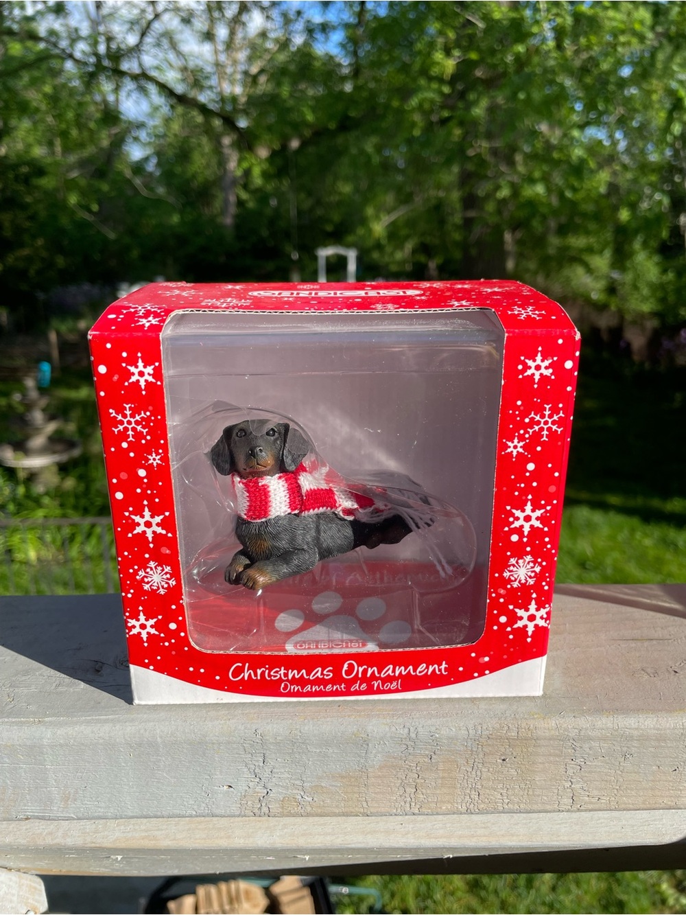 NIB Sandicast Dachshund Christmas Ornament with Red & White Scarf